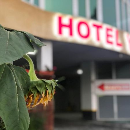 Yal Hotel & Restaurant Tetovo Exterior foto